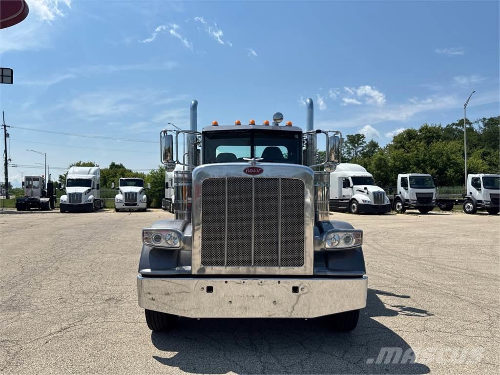 Peterbilt 389 Drugi tovornjaki