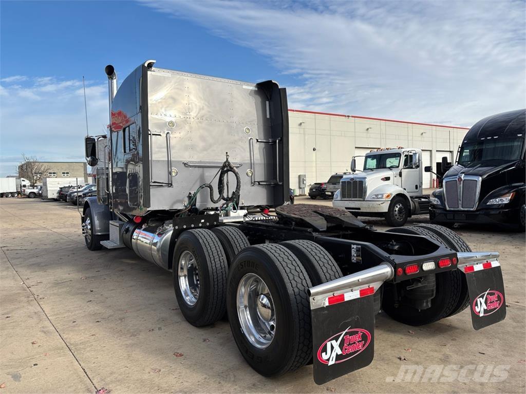 Peterbilt 389 Vlačilci