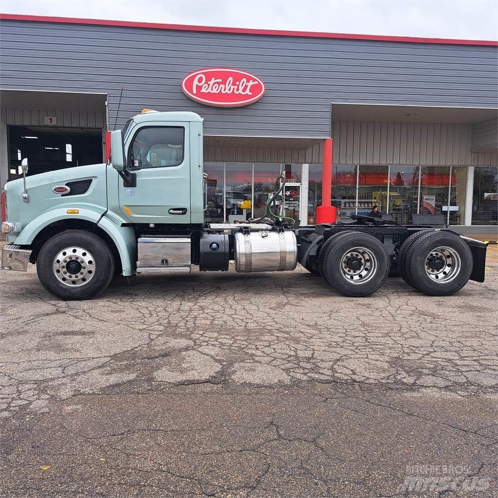 Peterbilt 567 Vlačilci
