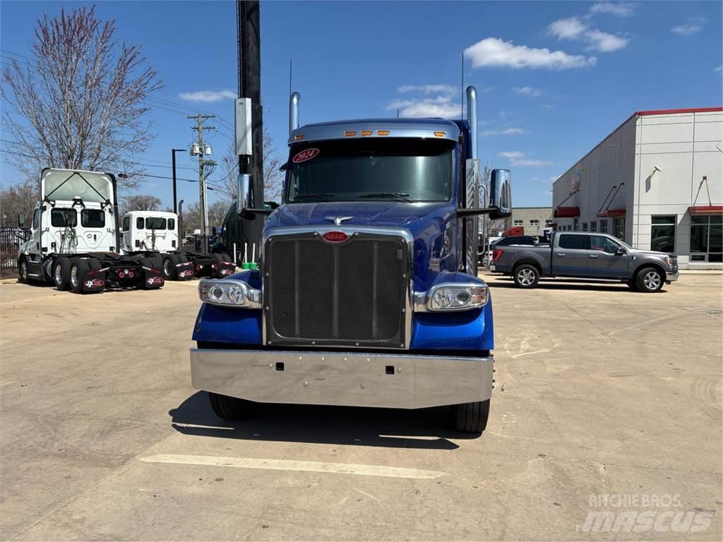 Peterbilt 567 Vlačilci