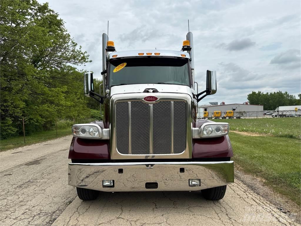 Peterbilt 567 Vlačilci