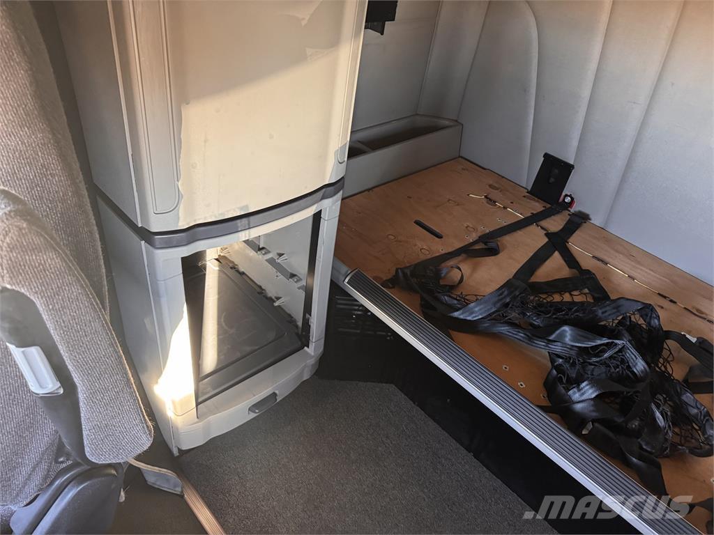 Peterbilt 579 Drugi tovornjaki