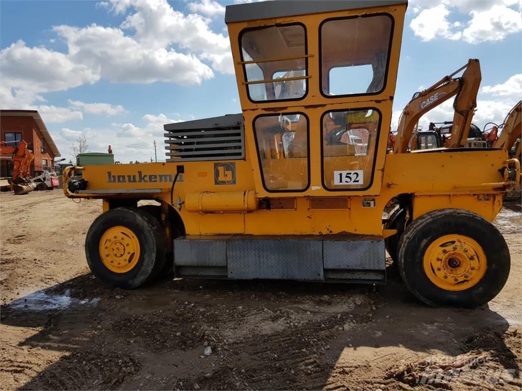 Bomag SGW-17 Kolesni valjarji s pnevmatikami