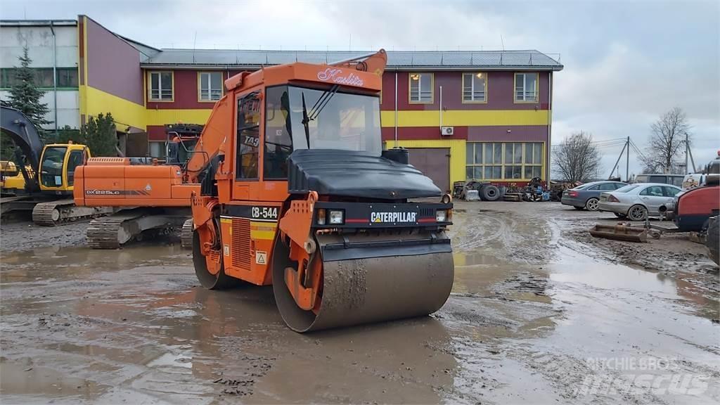 CAT CB544 Dvojni valjarji