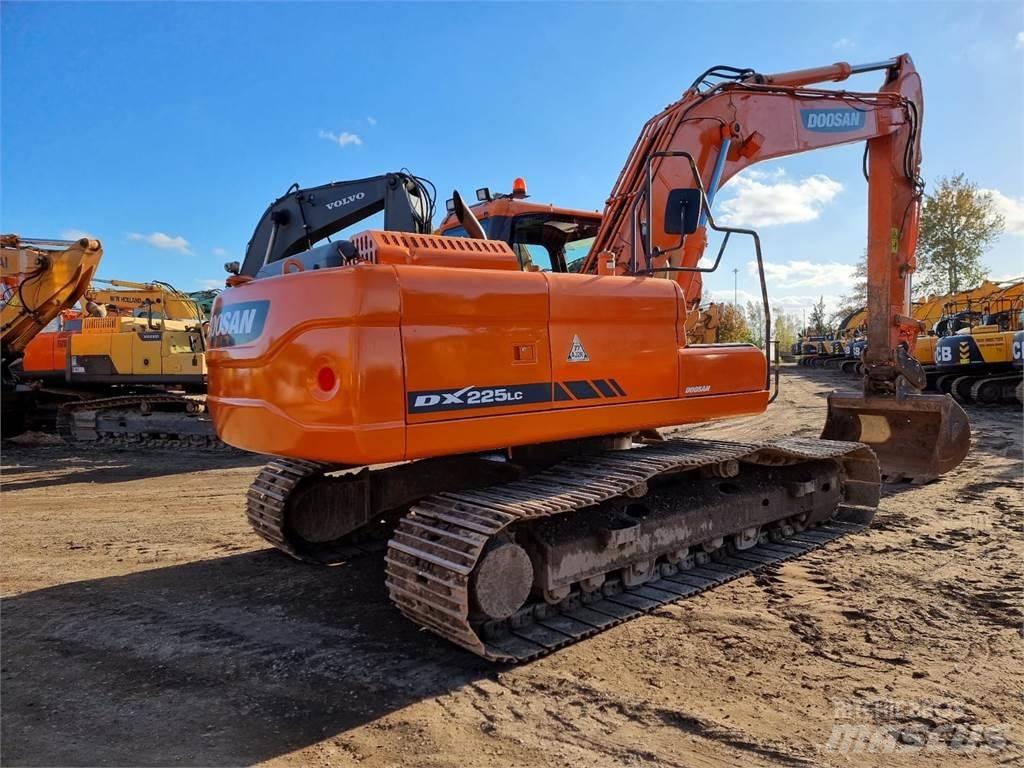 Doosan DX 225LC-3 Bagri goseničarji