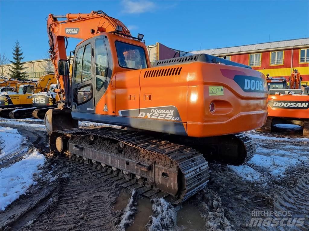 Doosan DX225LC Bagri goseničarji
