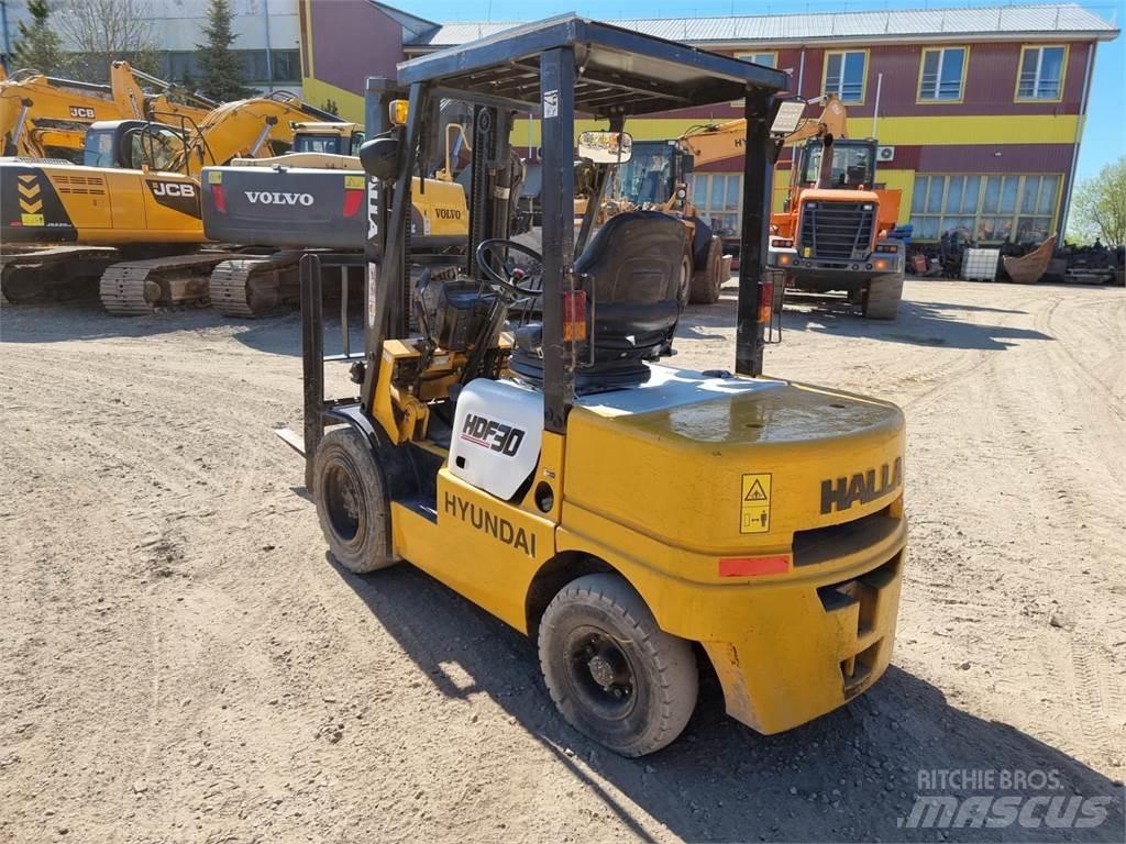 Hyundai Halla HDF30 Dizelski viličarji
