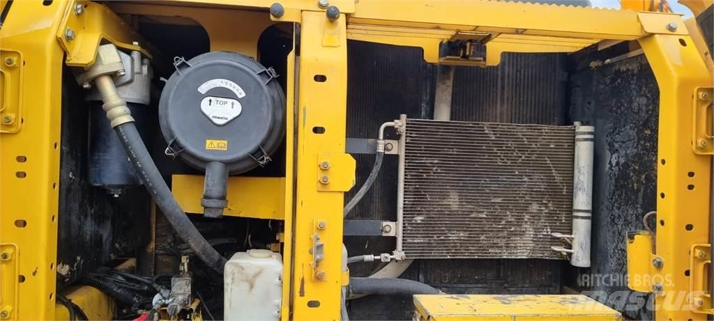 Komatsu PC210LC Bagri goseničarji
