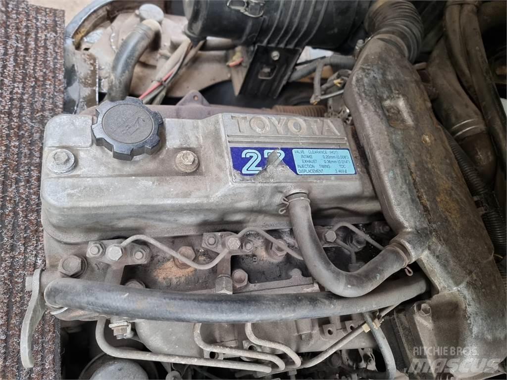 Toyota FD25 Dizelski viličarji