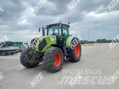 CLAAS Axion 820 Traktorji