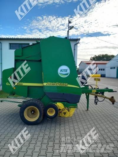 John Deere 592 Balirke (okrogle bale)