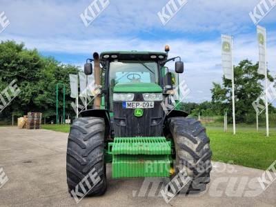 John Deere 7230R Traktorji