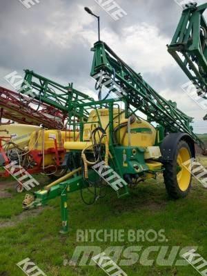 John Deere 732 Vlečne škropilnice