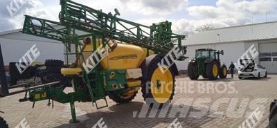 John Deere 732i/21 Vlečne škropilnice