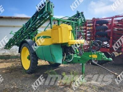 John Deere 732I/27M Vlečne škropilnice
