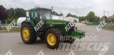 John Deere 8310 Traktorji