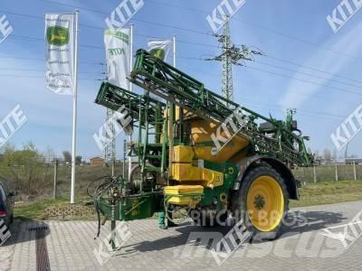 John Deere 832/18i Vlečne škropilnice