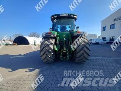John Deere 8335R Traktorji