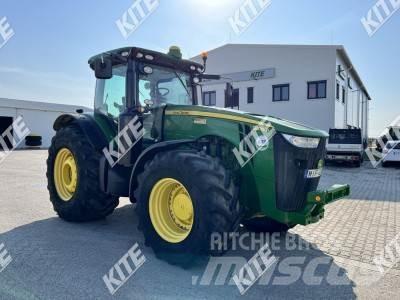 John Deere 8335R Traktorji