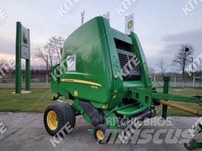 John Deere 854 Balirke (okrogle bale)
