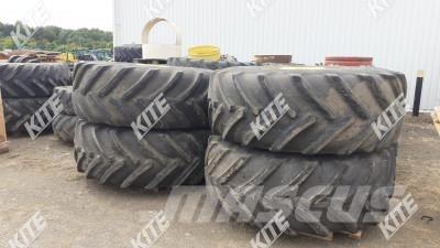 John Deere 9520R Traktorji
