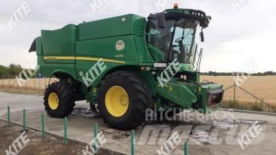 John Deere S670 Kombajni