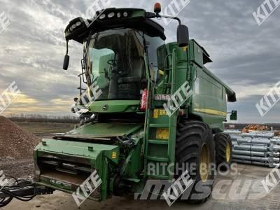 John Deere T660 Kombajni