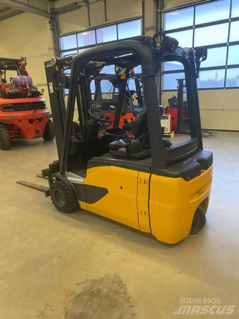 Linde E 18 L-02 Električni viličarji