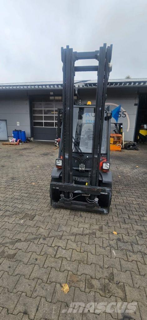 Linde H 30 D-02 Dizelski viličarji
