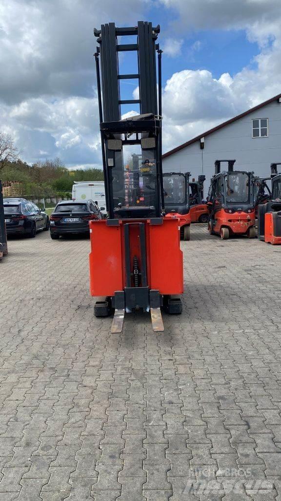 Linde V 12-02 Visokodvižni komisionirni viličar