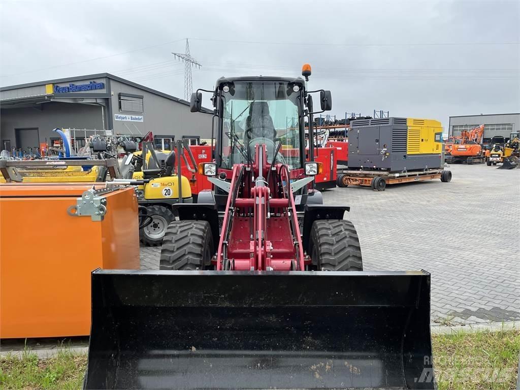 Yanmar V80 Kolesni nakladalci