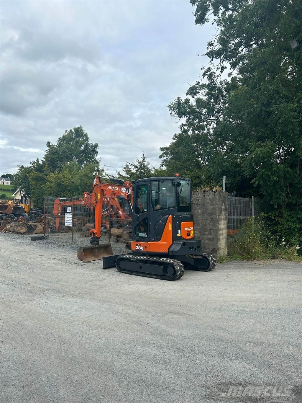 Hitachi ZX38U-6 Bagri goseničarji