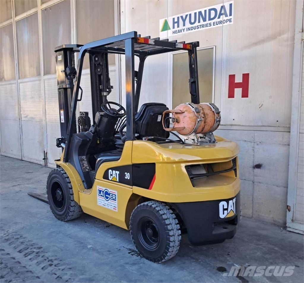 CAT GP30NT Plinski viličarji