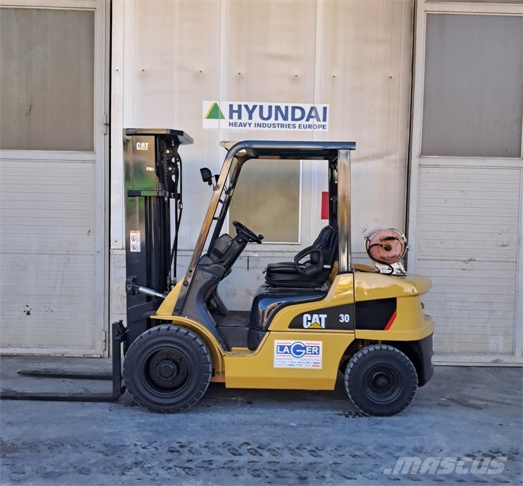 CAT GP30NT Plinski viličarji