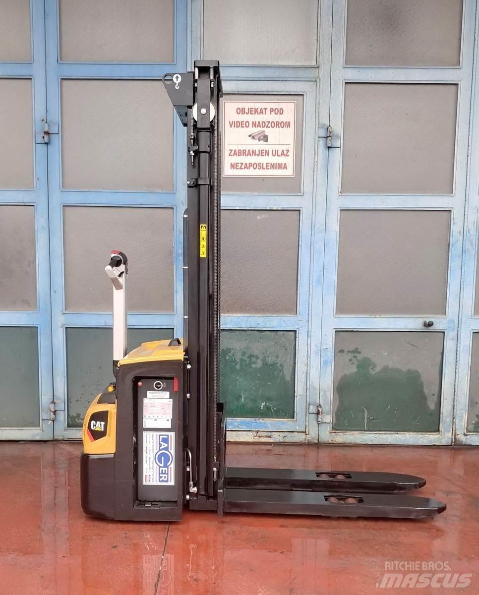 CAT NSP12N2 Električni nizko dvižni viličar