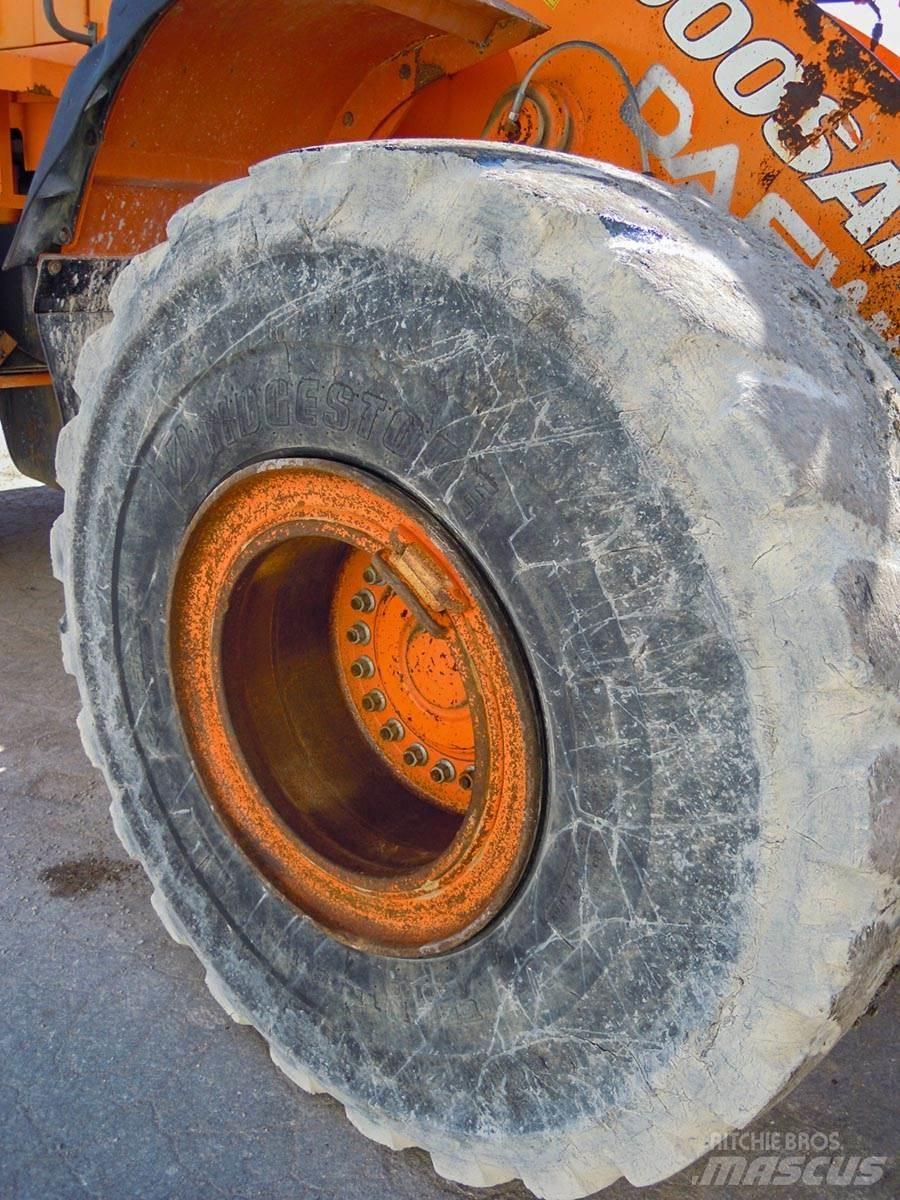 Doosan DL400 Kolesni nakladalci