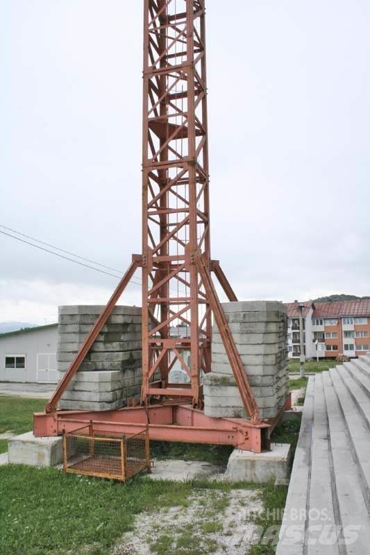 Fering F42-13 Stolpni žerjavi