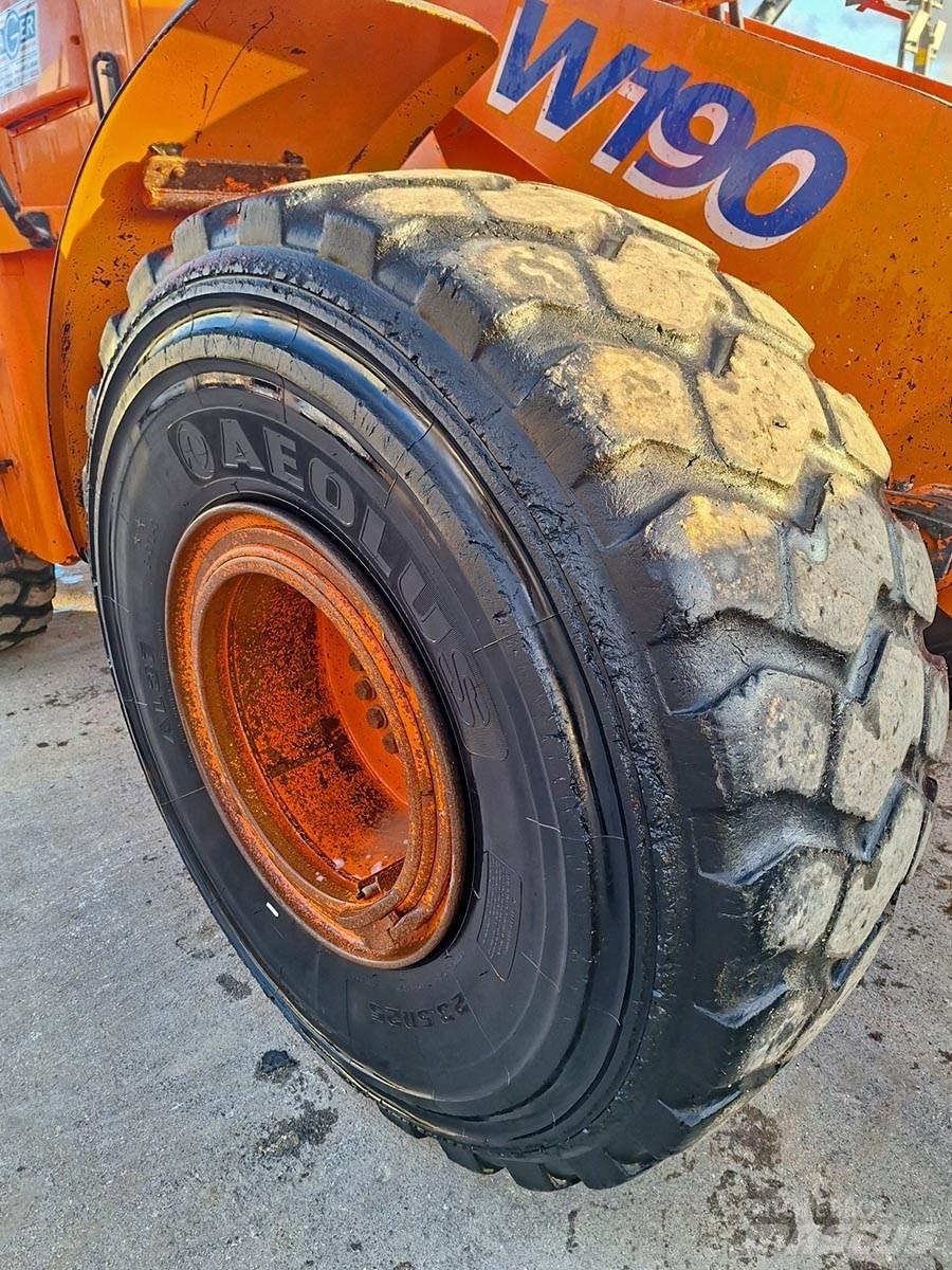 Fiat-Kobelco W190 Kolesni nakladalci