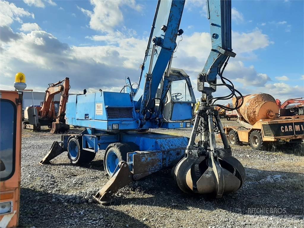 Fuchs F 713,3M Bagri za prekladanje primarnih/sekundarnih surovin
