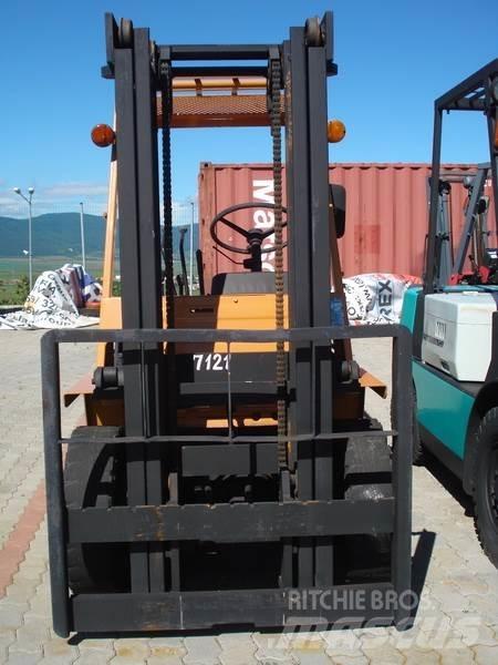 Komatsu FG25L-7 Viličarji - drugo