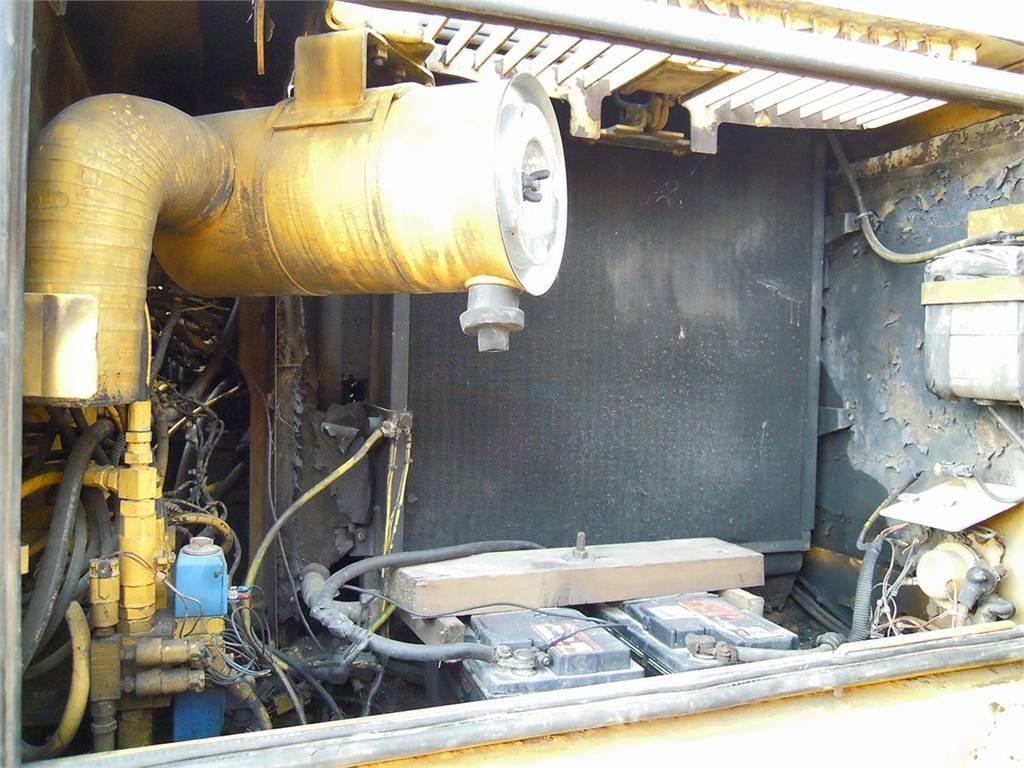 Komatsu PW170ES-6K Bagri na kolesih