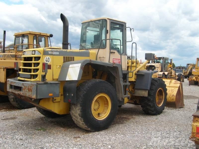 Komatsu WA320-3H Kolesni nakladalci