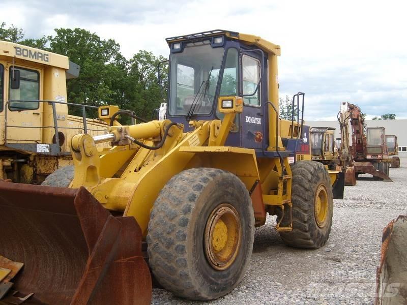 Komatsu WA350 Kolesni nakladalci
