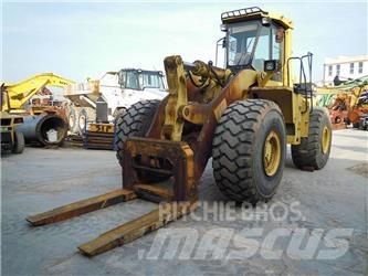 Komatsu WA500-1 Kolesni nakladalci