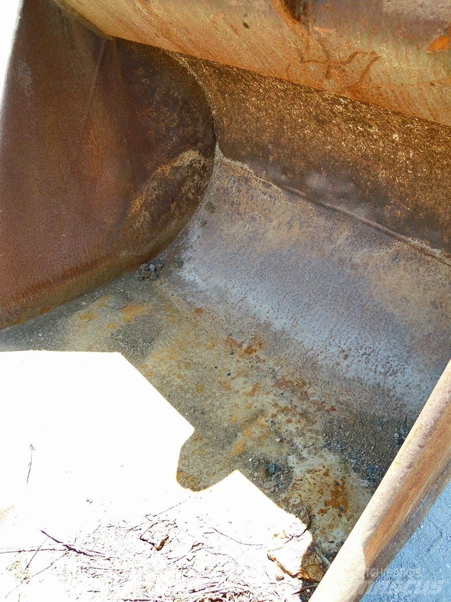  KORPA / BUCKET 1300mm 1,1m3 Gradbeništvo - drugo