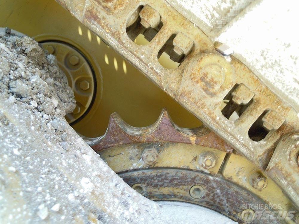 Liebherr PR 712M Buldožerji goseničarji
