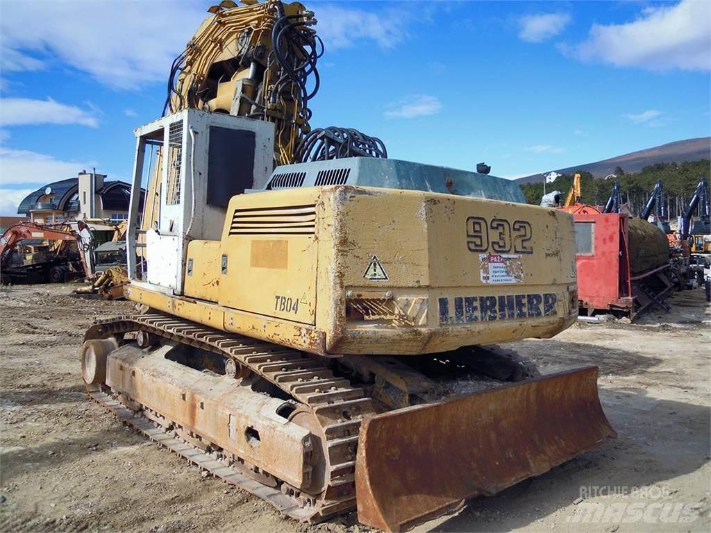 Liebherr R932 T Bagri goseničarji