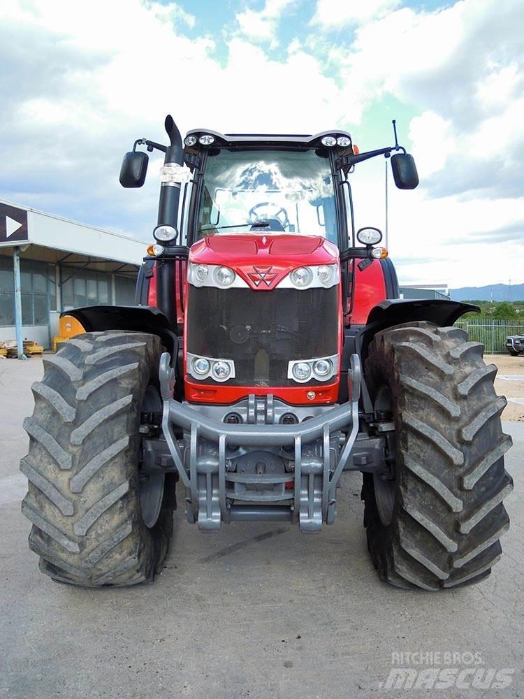 Massey Ferguson 8690 Traktorji