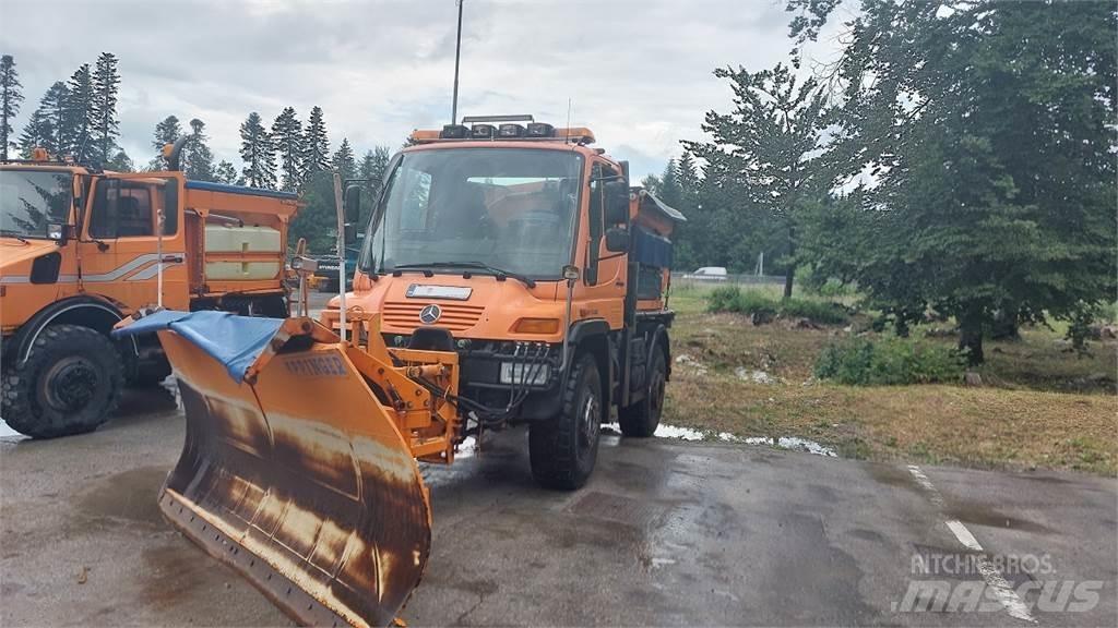 Mercedes-Benz Unimog U400 Komunalna vozila
