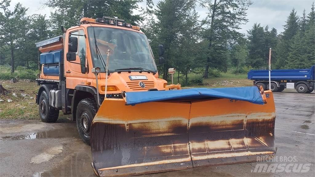Mercedes-Benz Unimog U400 Komunalna vozila